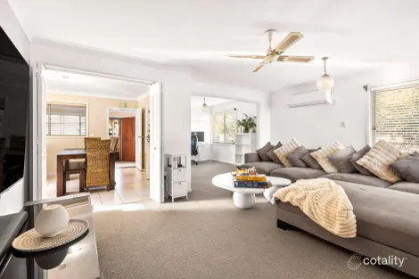 Property photo of 1 Mulgen Crescent Bomaderry NSW 2541