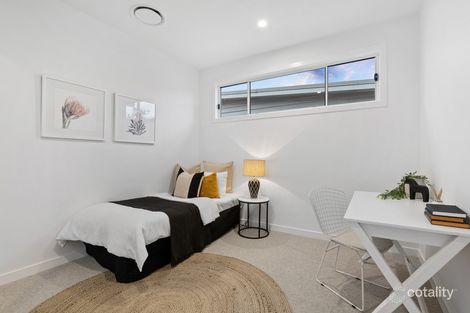 Property photo of 10 Barton Parade Balmoral QLD 4171