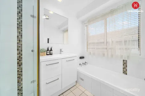 Property photo of 55 Braidwood Drive Prestons NSW 2170