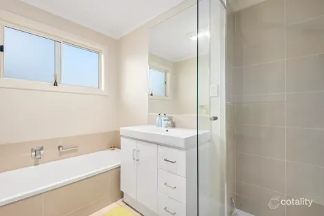 Property photo of 4 Leon Court Ocean Grove VIC 3226