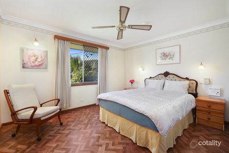 Property photo of 27 Wendy Drive Point Clare NSW 2250