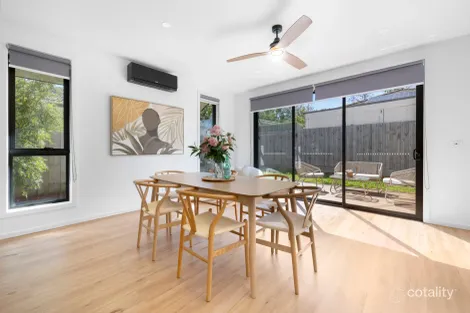 Property photo of 28 Metcalf Crescent Rowville VIC 3178