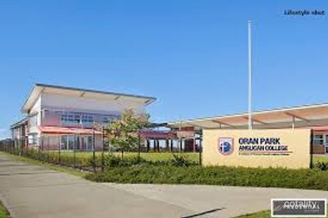 Property photo of 30 Hinton Loop Oran Park NSW 2570