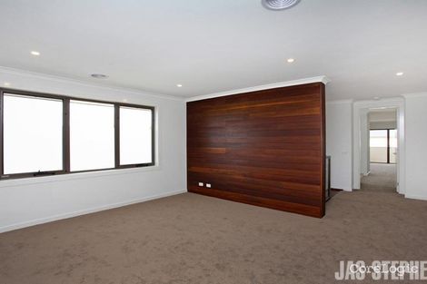 Property photo of 15 Lomandra Drive Maidstone VIC 3012