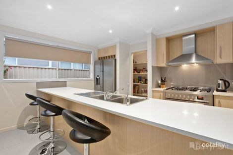 Property photo of 112 Blue Horizons Way Pakenham VIC 3810