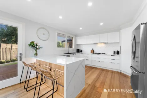 Property photo of 5 Ulah Close Scoresby VIC 3179