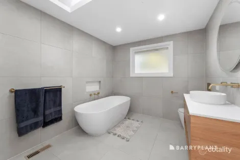 Property photo of 5 Ulah Close Scoresby VIC 3179
