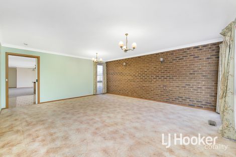 Property photo of 16 Strong Drive Hampton Park VIC 3976