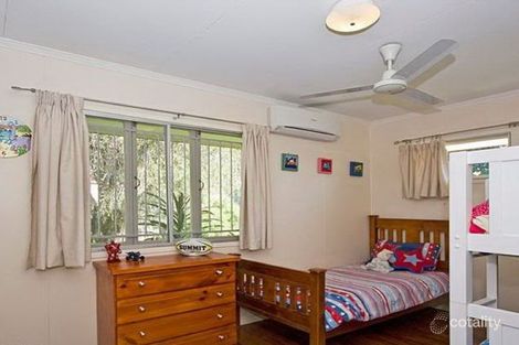 Property photo of 81 Roseneath Parade Wynnum West QLD 4178