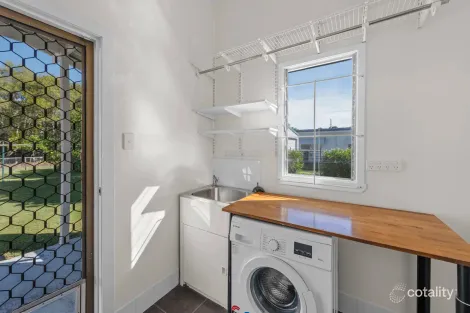 Property photo of 22 Whiting Street Beachmere QLD 4510
