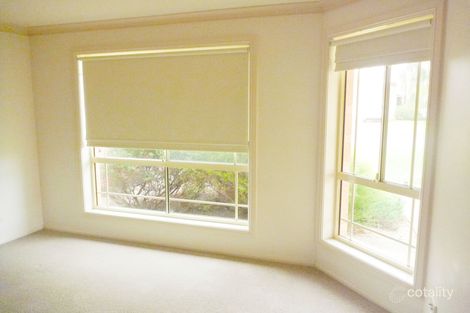 Property photo of 1/5 Paldi Crescent Glenfield Park NSW 2650