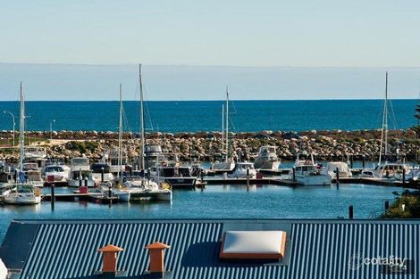 Property photo of 5 Itea Place Mindarie WA 6030