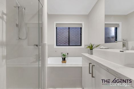 Property photo of 17 Bear Street Tarneit VIC 3029