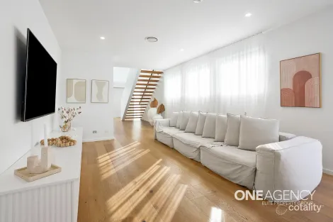 Property photo of 10 Seaside Avenue Shell Cove NSW 2529