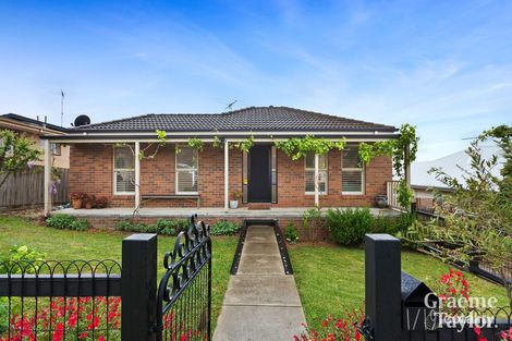 Property photo of 1/19 Montpellier Drive Highton VIC 3216