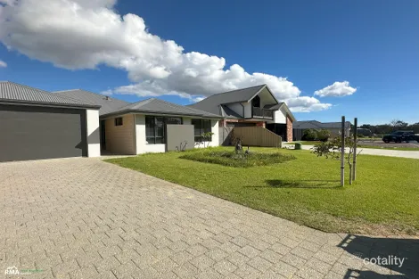 Property photo of 39 Hazelgrove Crescent Millbridge WA 6232