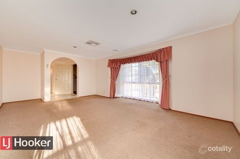 Property photo of 70 Oaktree Drive Hampton Park VIC 3976