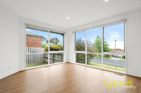 Property photo of 5 Leigh Drive Pakenham VIC 3810