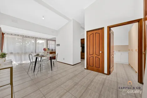 Property photo of 25 Chaucer Crescent Bundoora VIC 3083