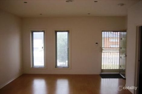 Property photo of 2/12 Vanderbilt Avenue Truganina VIC 3029