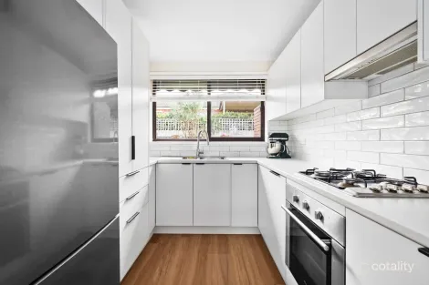 Property photo of 8/16-18 Lusher Road Croydon VIC 3136