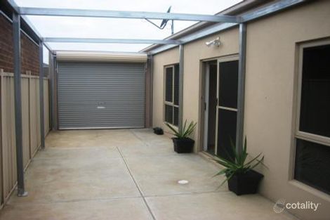 Property photo of 2/12 Vanderbilt Avenue Truganina VIC 3029