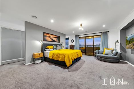 Property photo of 5 Langside Grove Cranbourne East VIC 3977