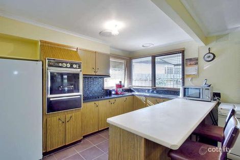 Property photo of 10 Ealing Crescent Springvale South VIC 3172