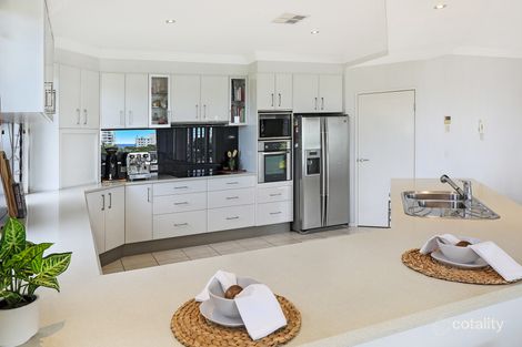 Property photo of 10 Crystal Waves Place Alexandra Headland QLD 4572