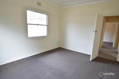 Property photo of 6 Lupin Avenue Fairfield East NSW 2165