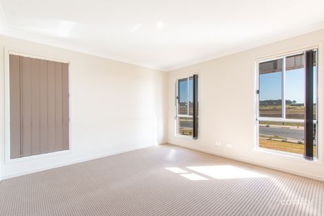 Property photo of 71 Barr Promenade Thornton NSW 2322