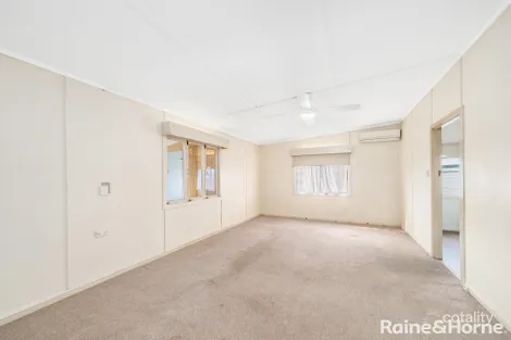 Property photo of 98 School Road Kallangur QLD 4503