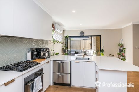 Property photo of 4B Ringmer Way Westminster WA 6061