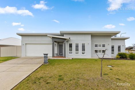 Property photo of 24 Ross Parkway Gobbagombalin NSW 2650