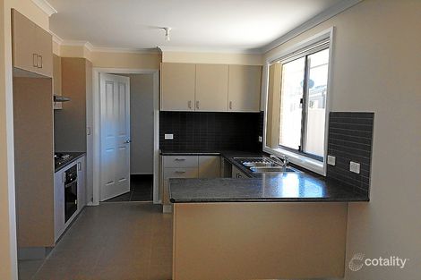Property photo of 32 Botanic Way Orange NSW 2800