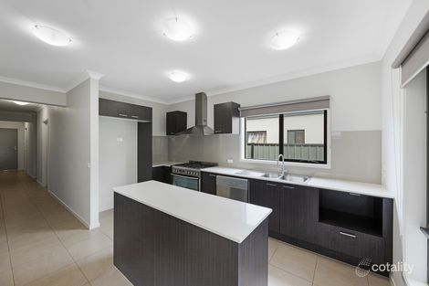 Property photo of 7 Camargue Circuit Clyde North VIC 3978