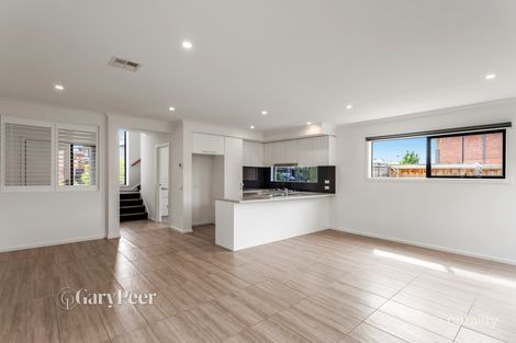 Property photo of 8 Milliners Avenue Keysborough VIC 3173
