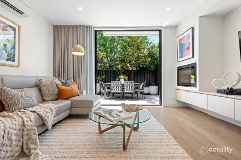 4/7 Overman Ct, Essendon, VIC 3040