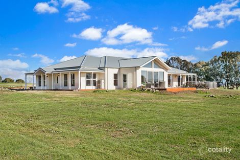 699 Beechworth-Wodonga Rd, Wooragee, VIC 3747