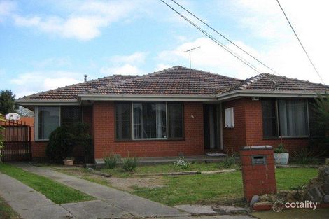 Property photo of 17 Gumtree Close St Albans VIC 3021