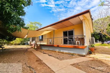 Property photo of 1 Finschafen Street Soldiers Hill QLD 4825