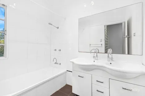 Property photo of 33 Newcomen Street Indooroopilly QLD 4068