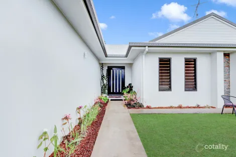 Property photo of 67 Hull Heads Road Hull Heads QLD 4854