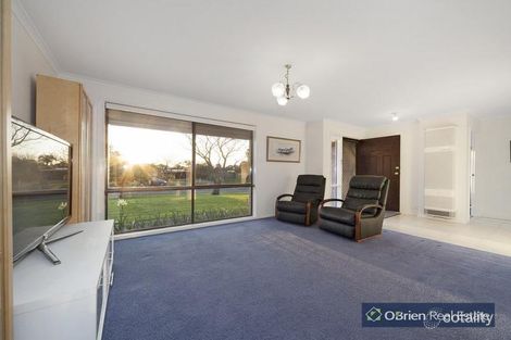 Property photo of 40 Grove End Road Endeavour Hills VIC 3802