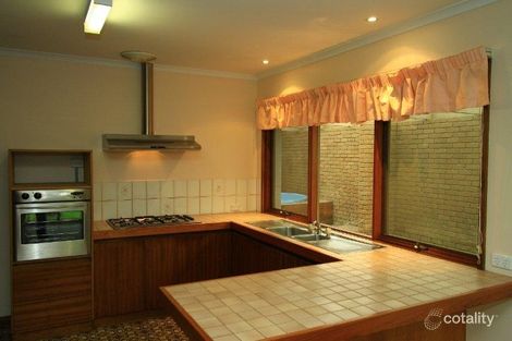 Property photo of 2 Noble Court Kangaroo Flat VIC 3555