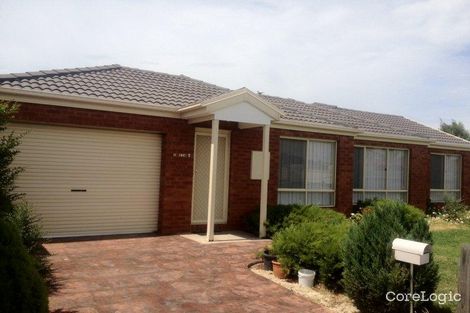 Property photo of 1/124 Rosella Avenue Werribee VIC 3030