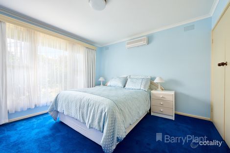 Property photo of 2 Emily Court Springvale South VIC 3172