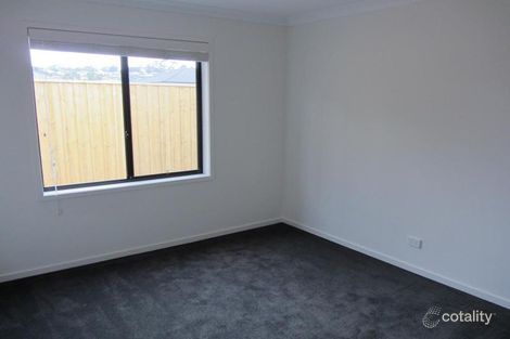 Property photo of 9 Folkstone Court Drouin VIC 3818