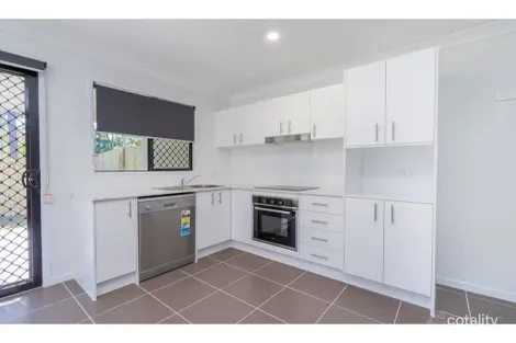 Property photo of 2 Frederick Place Park Ridge QLD 4125