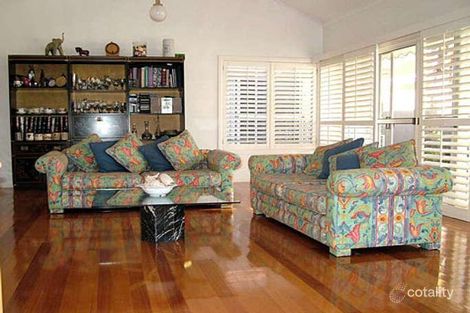 Property photo of 10 Cabana Boulevard Benowa QLD 4217